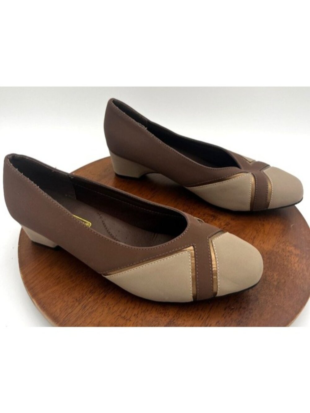 Comfort-Well by Beacon Slip-on 2 Tone Pumps Business Casual Comfort Shoes 9.5